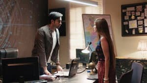 Raavi Refuses Arnav's Offer