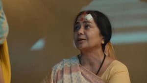 Siddhu uses an excuse to see Sneha