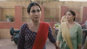 Sneha confronts Manohar