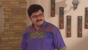 Vibhuti Gives Electric Shocks