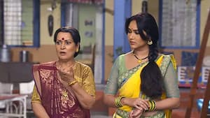 Amma and Rajesh learn Western etiquettes - Happu Ki Ultan Paltan