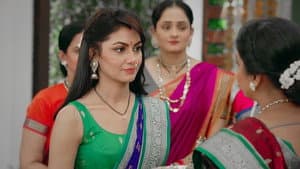 Amruta and Dildar's attempt to spoil the party