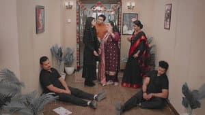 Amruta is suspicious of Rajiv