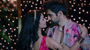 Babita tries to ruin the mehendi function