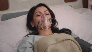 Virat saves Amu's life